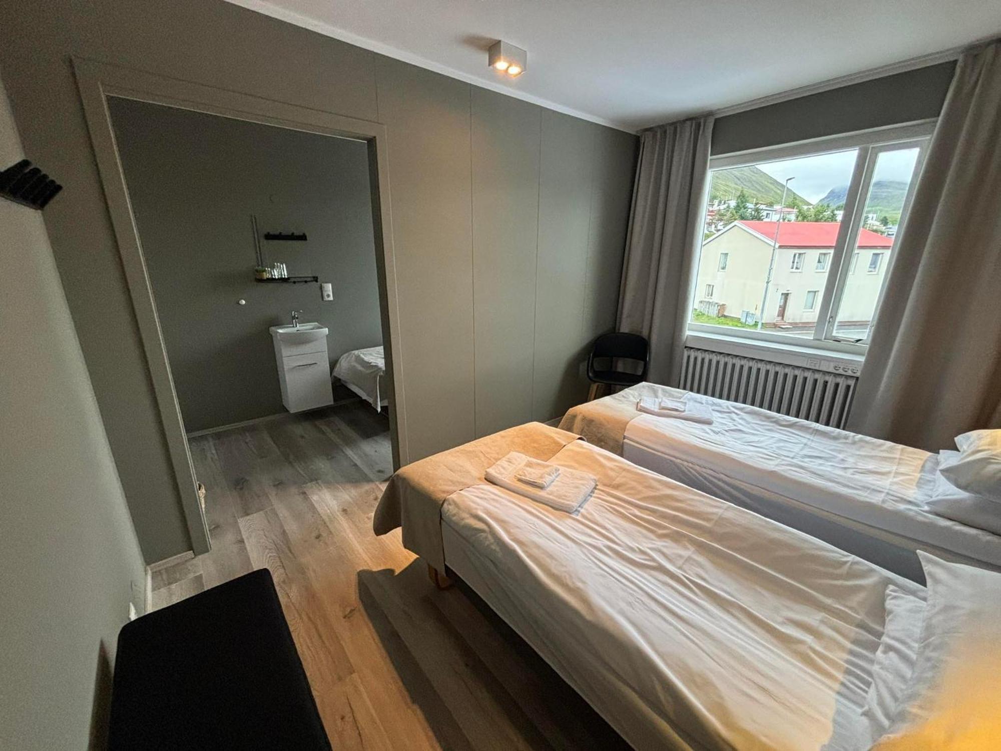 Klara Guesthouse Olafsfjordur Exteriör bild